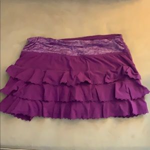 Lululemon run weightless skirt size 4
